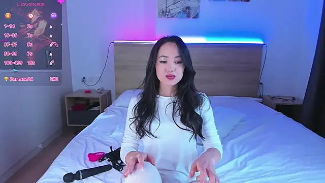 Snapshot of l1lpamp chatting on December 19, 2:34 am l1lpamp online show from December 19, 2:34 am