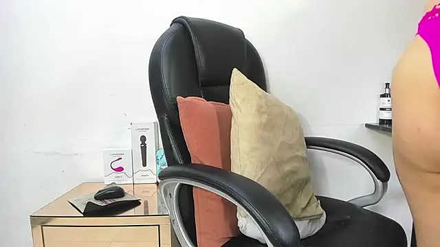 Barbie girl 69 online show from November 13, 3:55 pm