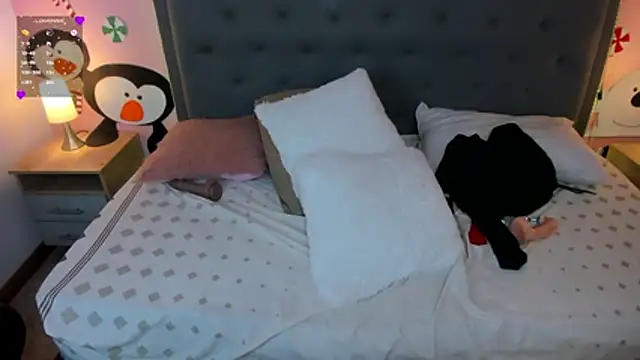 julieth love  online show from January 5, 5:27 pm