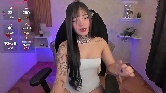 Snapshot of mia_catt05 chatting on January 31, 7:07 am mia catt05 online show from January 31, 7:07 am