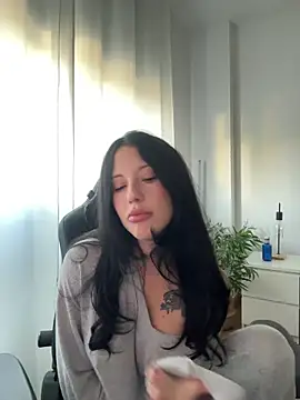 BellaGiaxx online show from December 3, 3:21 pm