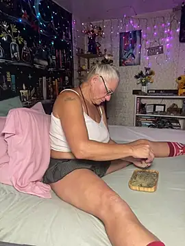 TrenaAnne online show from July 26, 2:20 am