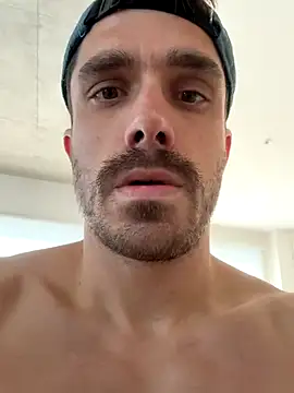 mightgogay online show from September 19, 8:42 pm