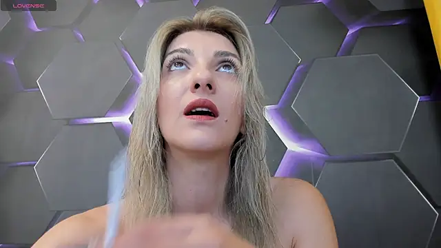 RileyLanna online show from September 14, 2:44 am