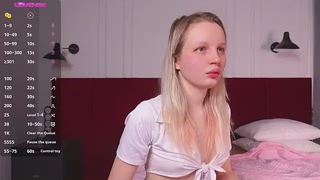 Snapshot of Beatrica_Klein chatting on January 19, 5:07 pm Beatrica Klein online show from January 19, 5:07 pm