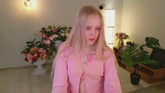Beatrica Klein online show from April 19, 2:05 pm
