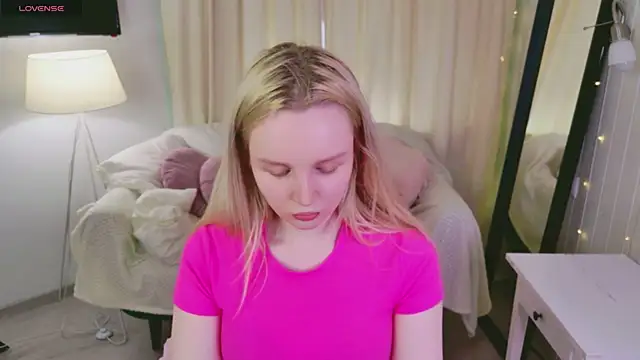 Snapshot of Beatrica_Klein chatting on June 2, 4:09 pm Beatrica Klein online show from June 2, 4:09 pm