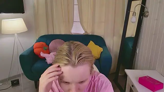 Snapshot of Beatrica_Klein chatting on June 11, 2:48 pm Beatrica Klein online show from June 11, 2:48 pm