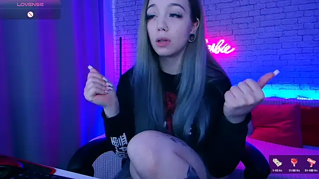 -Stacyy- online show from January 19, 4:22 am