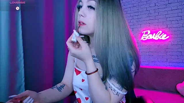 -Stacyy- online show from March 9, 1:04 am