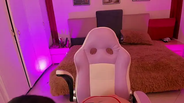 katia bigboobs1 online show from March 4, 6:36 pm