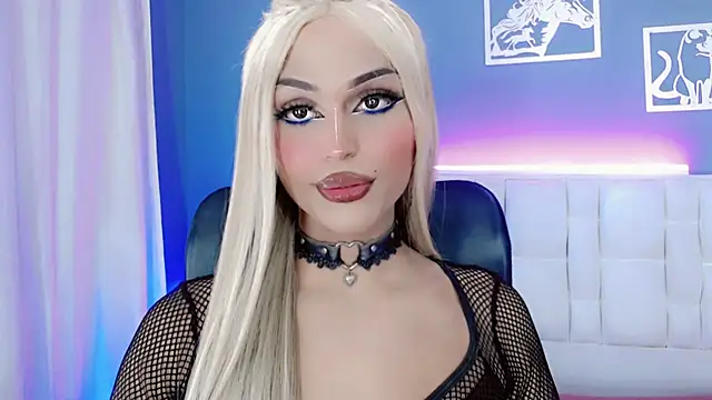 Snapshot of amal_baddell chatting on January 15, 7:15 am amal baddell online show from January 15, 7:15 am