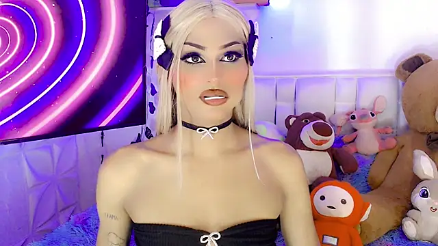 Snapshot of amal_baddell chatting on March 6, 12:30 pm amal baddell online show from March 6, 12:30 pm