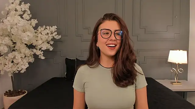 EmaSaenz online show from May 12, 10:51 pm