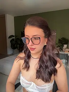 EmaSaenz online show from July 16, 10:05 pm
