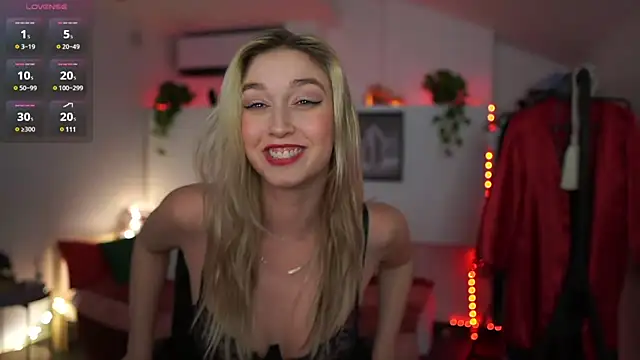 Snapshot of Alexis___Texas chatting on February 2, 10:17 pm Alexis Texas online show from February 2, 10:17 pm