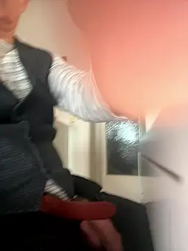 Snapshot of Frank22xx chatting on January 12, 12:54 pm Frank22xx online show from January 12, 12:54 pm