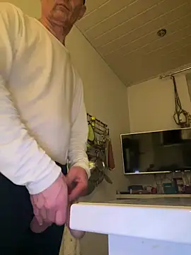 Snapshot of Frank22xx chatting on February 4, 4:46 pm Frank22xx online show from February 4, 4:46 pm