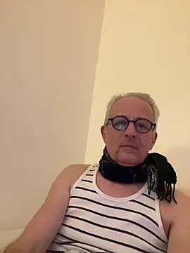 Snapshot of Frank22xx chatting on March 7, 9:23 pm Frank22xx online show from March 7, 9:23 pm