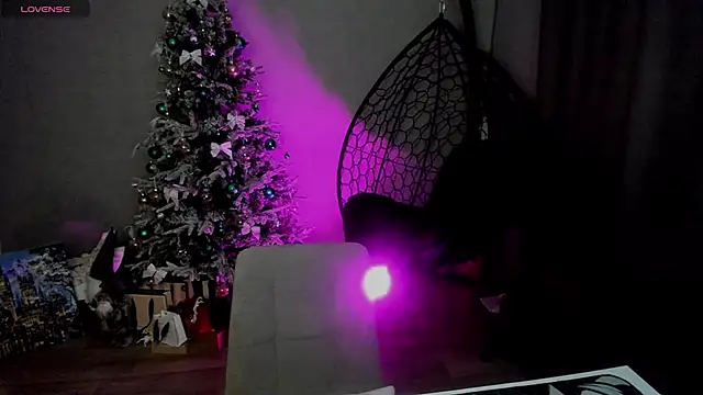 lily williamss online show from November 24, 12:10 am