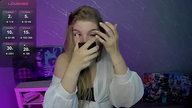 lily williamss online show from July 13, 12:02 am