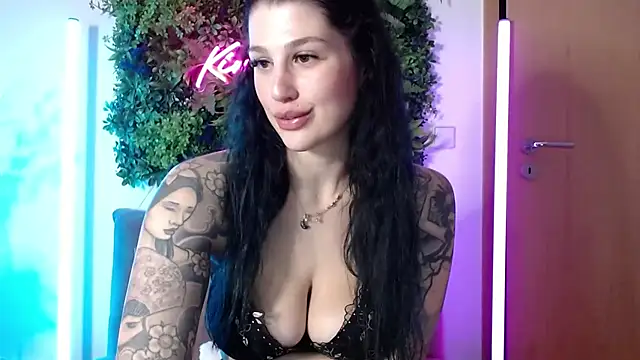 KiraKane1 online show from January 4, 6:09 am