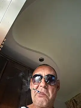 Snapshot of de_markko chatting on July 26, 3:25 am de markko online show from July 26, 3:25 am