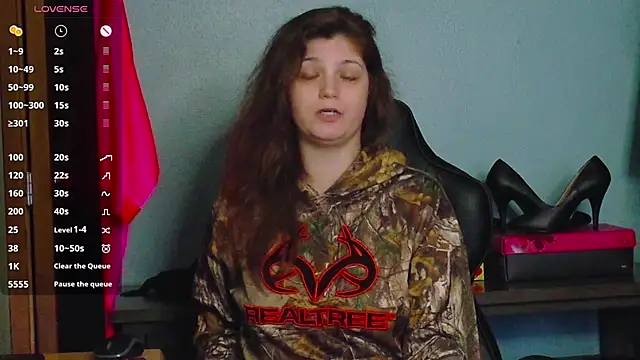 Snapshot of TreeJeanne chatting on November 2, 7:27 pm TreeJeanne online show from November 2, 7:27 pm