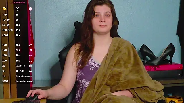 Snapshot of TreeJeanne chatting on November 4, 11:59 pm TreeJeanne online show from November 4, 11:59 pm