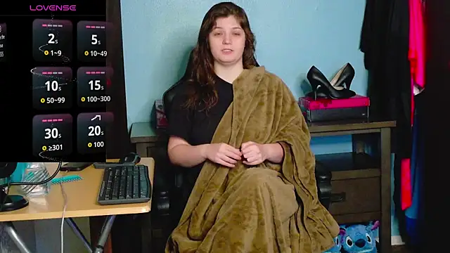 Snapshot of TreeJeanne chatting on November 17, 2:17 am TreeJeanne online show from November 17, 2:17 am