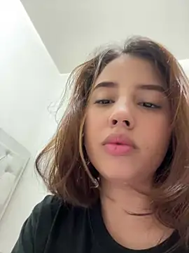 Snapshot of Lia_sex69 chatting on February 18, 11:33 am Lia sex69 online show from February 18, 11:33 am