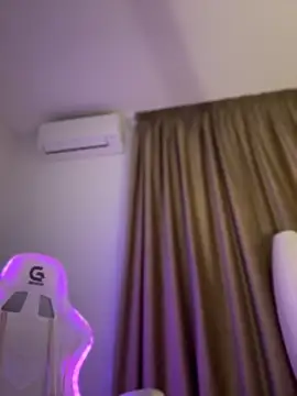 babyyboomm online show from November 23, 1:49 am