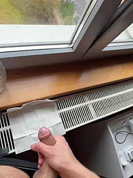 Snapshot of Siggidc2n chatting on February 13, 2:35 pm Siggidc2n online show from February 13, 2:35 pm