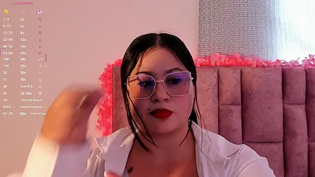 Snapshot of miahkumar chatting on May 31, 9:05 pm miahkumar online show from May 31, 9:05 pm