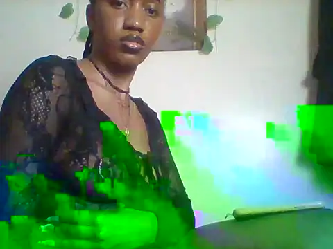 Queeen model online show from May 30, 9:34 pm