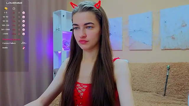 Snapshot of AstoriyaNight chatting on October 31, 4:13 am AstoriyaNight online show from October 31, 4:13 am