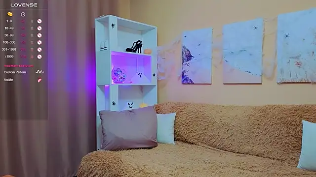 Snapshot of AstoriyaNight chatting on November 7, 4:23 am AstoriyaNight online show from November 7, 4:23 am