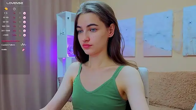 Snapshot of AstoriyaNight chatting on November 9, 4:11 am AstoriyaNight online show from November 9, 4:11 am