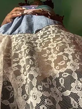 Cherrytowild online show from February 19, 9:39 am