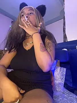 Cherrytowild online show from October 23, 6:34 am