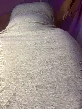 Cherrytowild online show from December 3, 5:44 pm