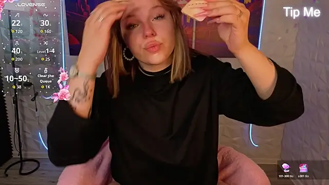 Snapshot of Naomi_B1ack chatting on July 12, 1:07 am Naomi B1ack online show from July 12, 1:07 am