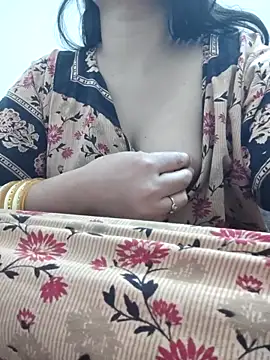 Snapshot of Aaradhya chatting on March 20, 2:10 pm Aaradhya online show from March 20, 2:10 pm