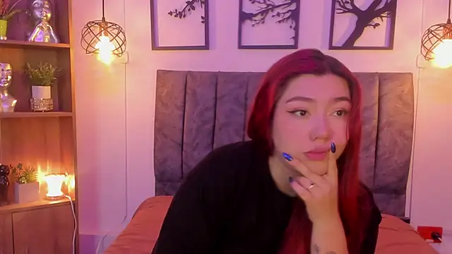 Snapshot of Andy_and_emma chatting on December 11, 3:58 pm Andy and emma online show from December 11, 3:58 pm