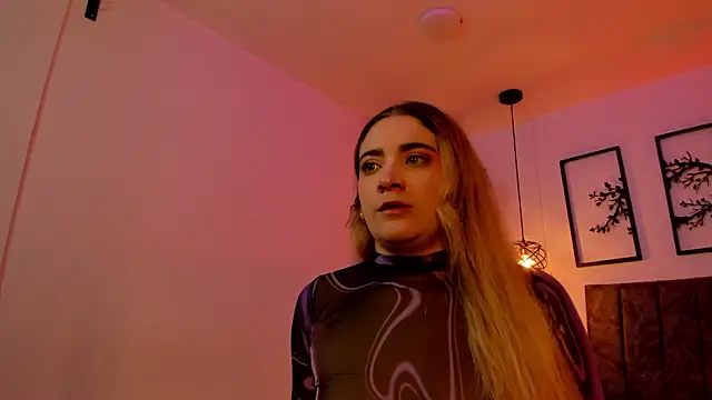 Snapshot of Andy_and_emma chatting on January 16, 12:42 pm Andy and emma online show from January 16, 12:42 pm