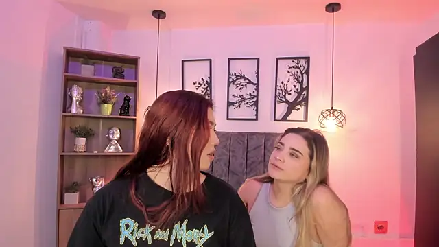 Snapshot of Andy_and_emma chatting on February 5, 12:49 pm Andy and emma online show from February 5, 12:49 pm