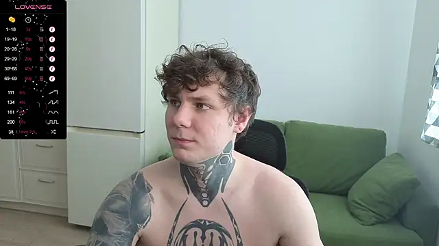 Snapshot of Lechery_boy chatting on June 24, 6:45 am Lechery boy online show from June 24, 6:45 am