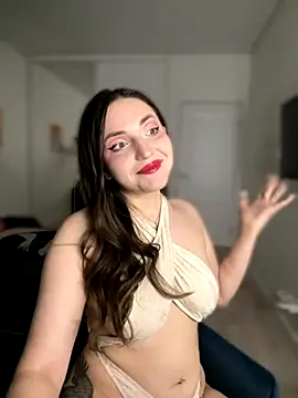 Snapshot of HoneySweetBee chatting on November 16, 11:10 pm HoneySweetBee online show from November 16, 11:10 pm