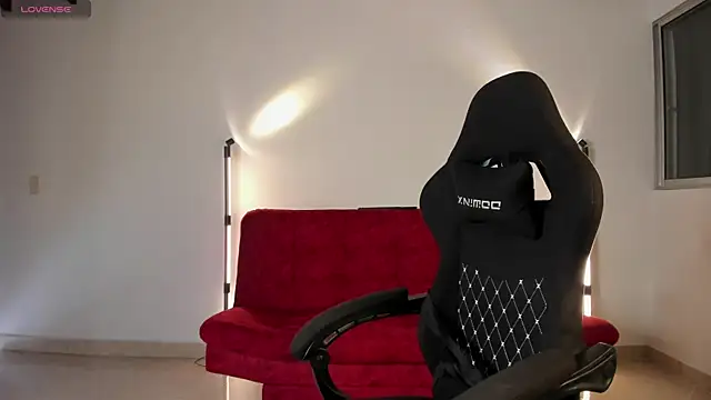 Snapshot of mally_s1 chatting on March 9, 6:00 pm mally s1 online show from March 9, 6:00 pm