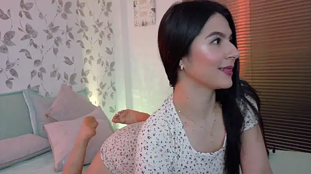 Nathaly-Lopez online show from June 12, 3:22 pm